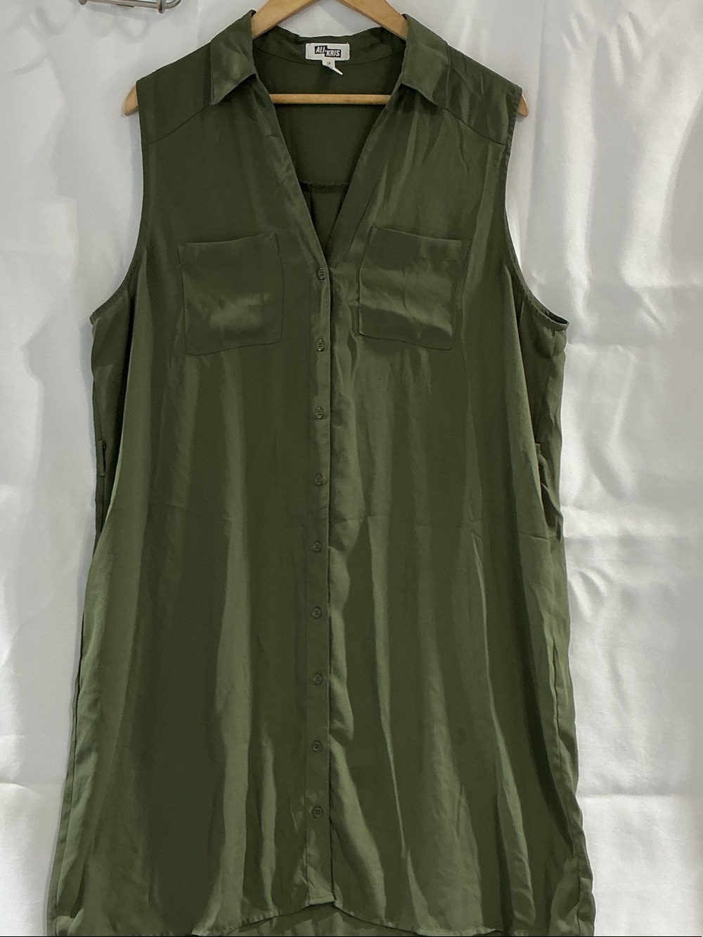 Ali & Kris Olive Green Sleeveless Button-Front Tunic